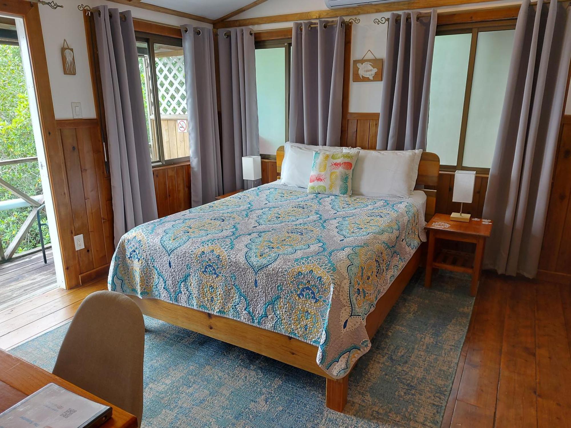 The Sunsetter Bed & Breakfast 博卡斯德尔托罗 外观 照片